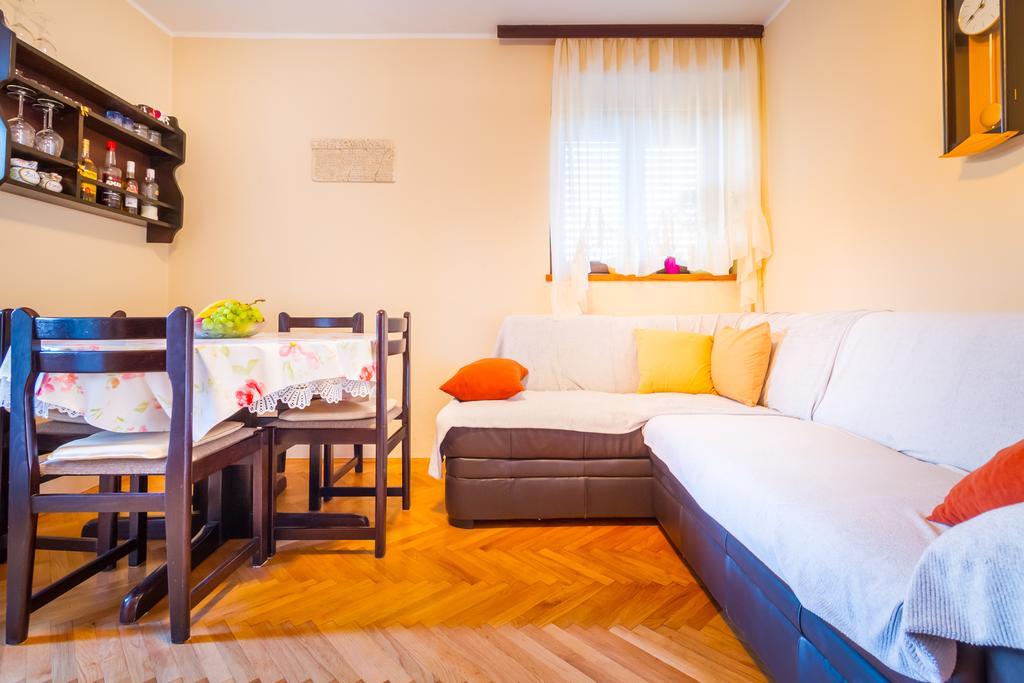 Apartment Manzoni Malinska Eksteriør billede
