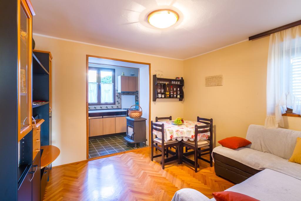 Apartment Manzoni Malinska Eksteriør billede