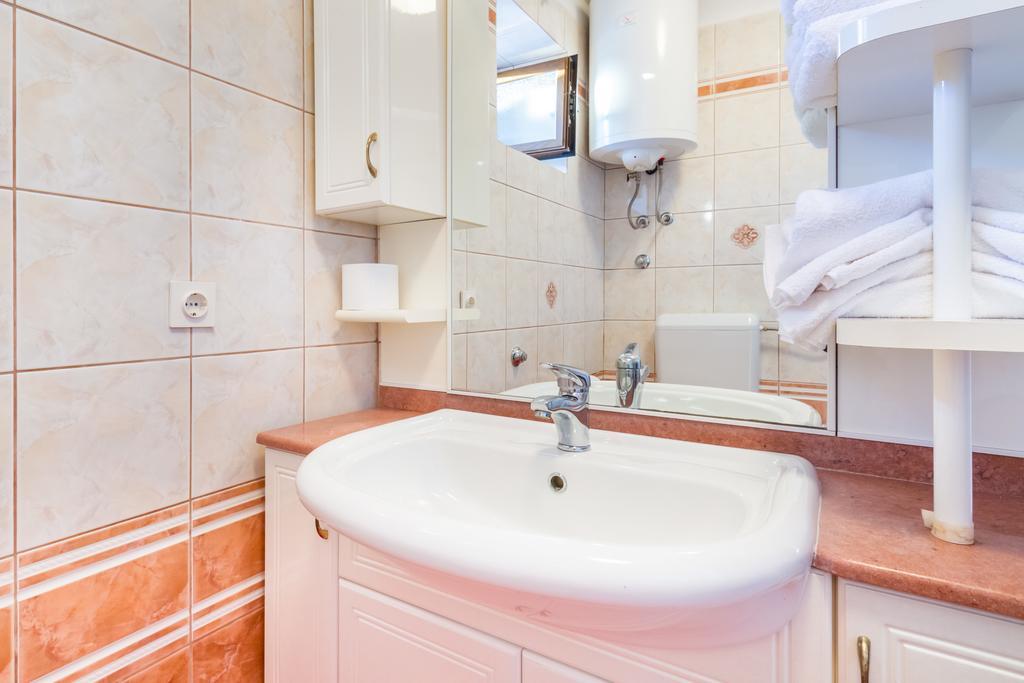 Apartment Manzoni Malinska Eksteriør billede